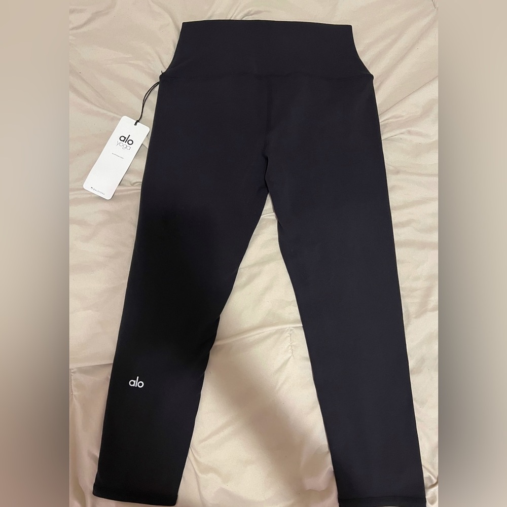 Alo Yoga capri leggings airbrush like new medium (originally bought it f…